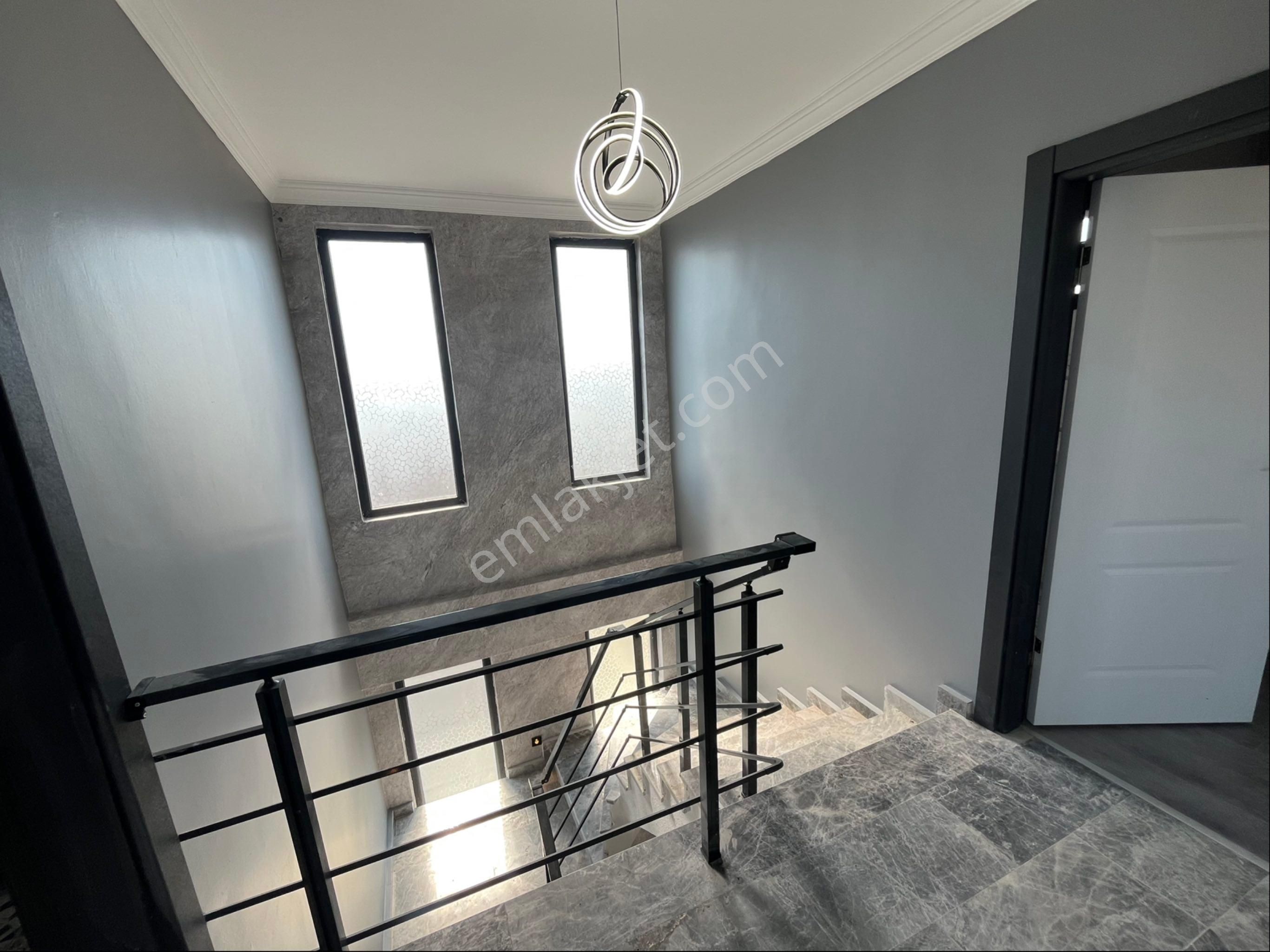 Çeşmeli Mahallesinde Havuzlu 4+1 Ful Deniz Manzaralı Lüks Villa - Görsel 28