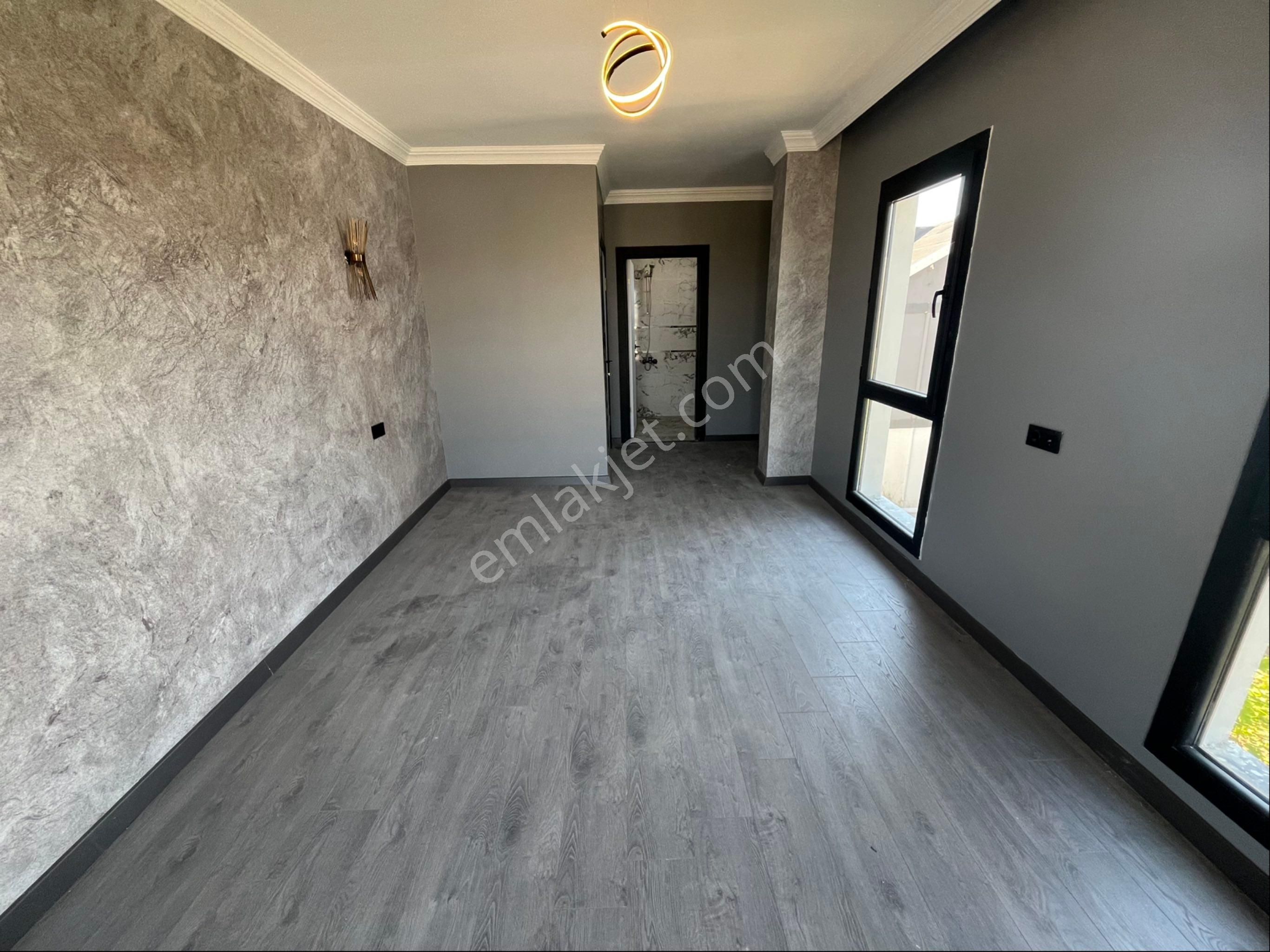 Çeşmeli Mahallesinde Havuzlu 4+1 Ful Deniz Manzaralı Lüks Villa - Görsel 18