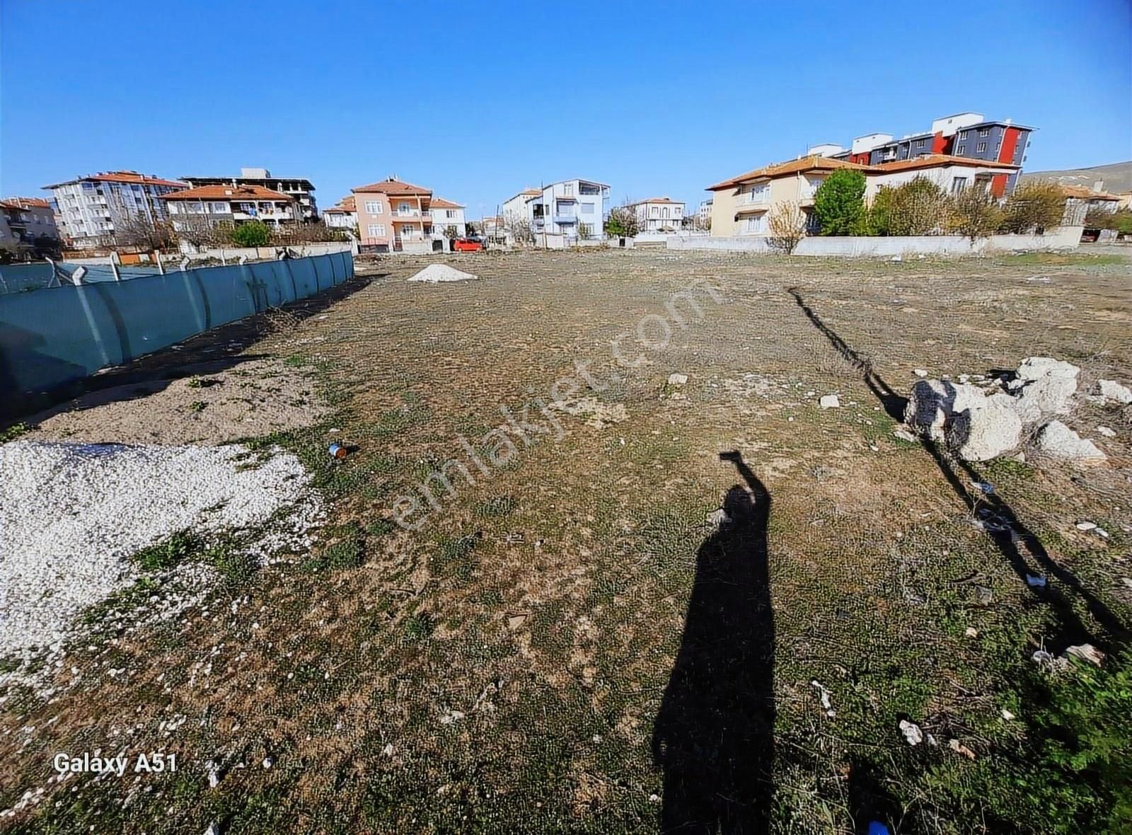 Yamanlardan 4 Kat İmarlı Hastahane Karşısı Mükemmel Konumda Arsa