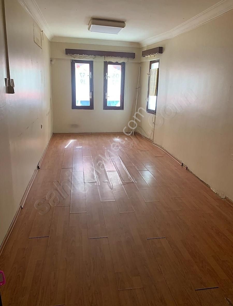Marmaris Sevgi Yolunda Önder Emlak'tan Kiralık 15 M2 Ofis