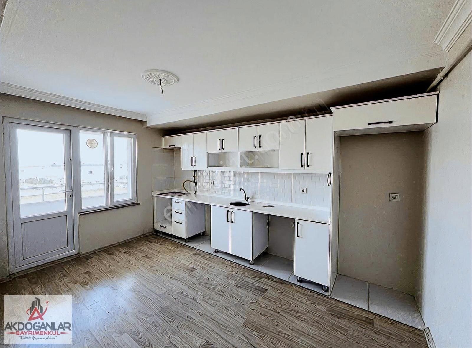 Akdoğanlardan Bağlık Mahallesinde İskanlı Arakat 120m2 2+1 Daire