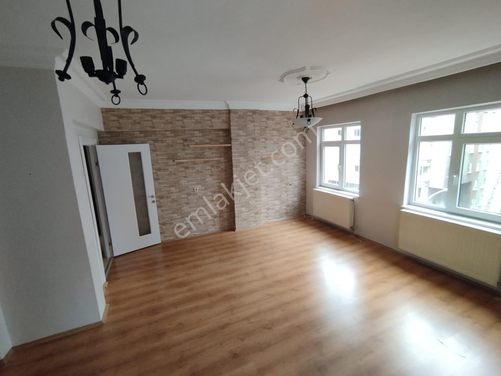 Sezgin Aslan'dan Adalet Mahallesinde 3+1 Kiralık Daire