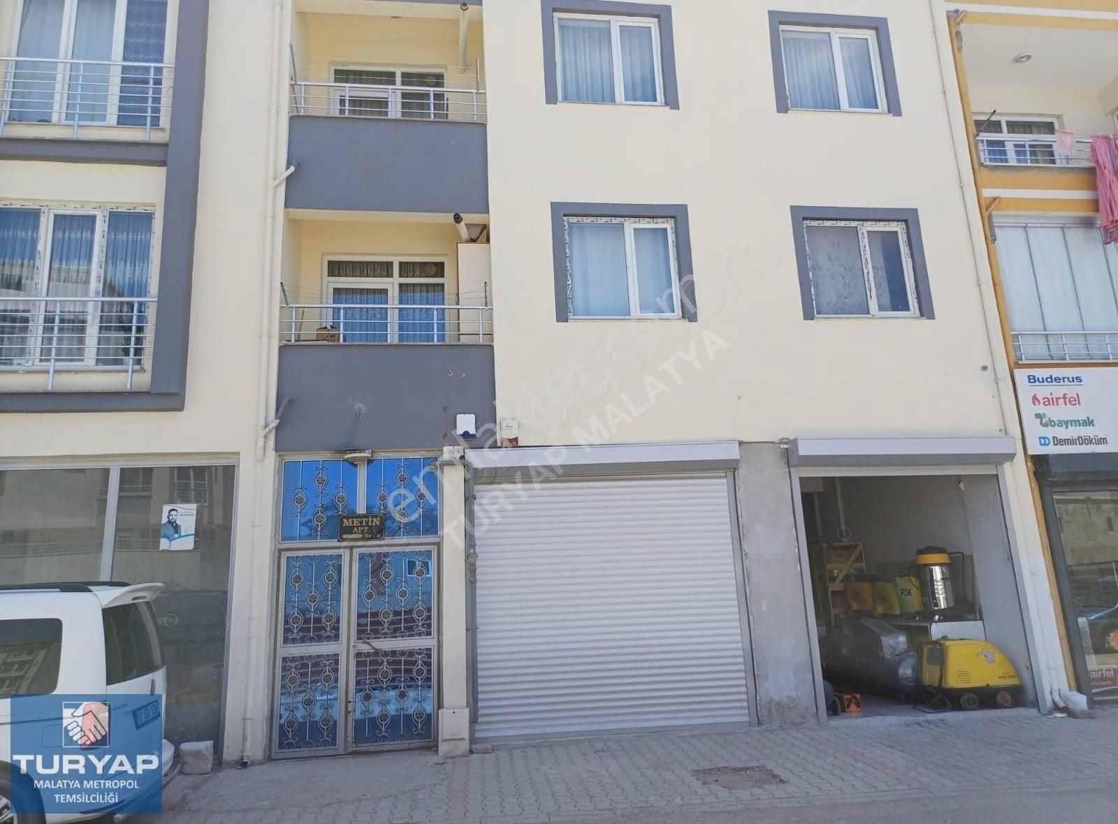 Turyap Metropol'den Çavuşoğlun'da Satılık 360 M² Dükkan