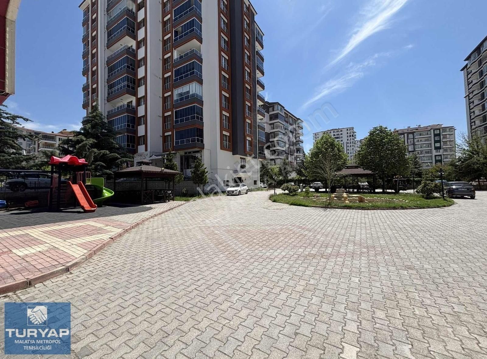 Turyap'tan Fahri Kayahan Da Kiralık Lüks Daire