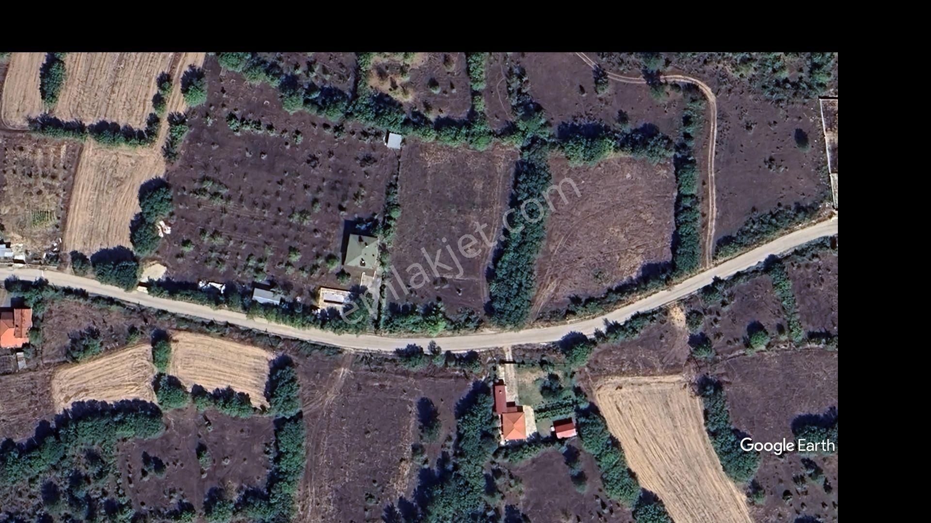 Cadde Emlaktan Kadıbükünde 1.300 M2 Fırsat..