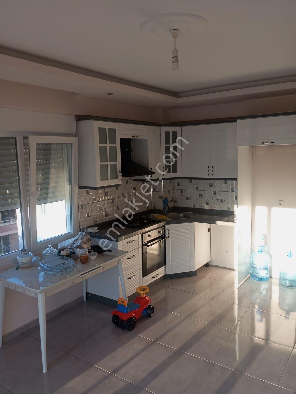 Taş Emlak'tan Sarımsaklı'da Sıfır Ayarında Daire