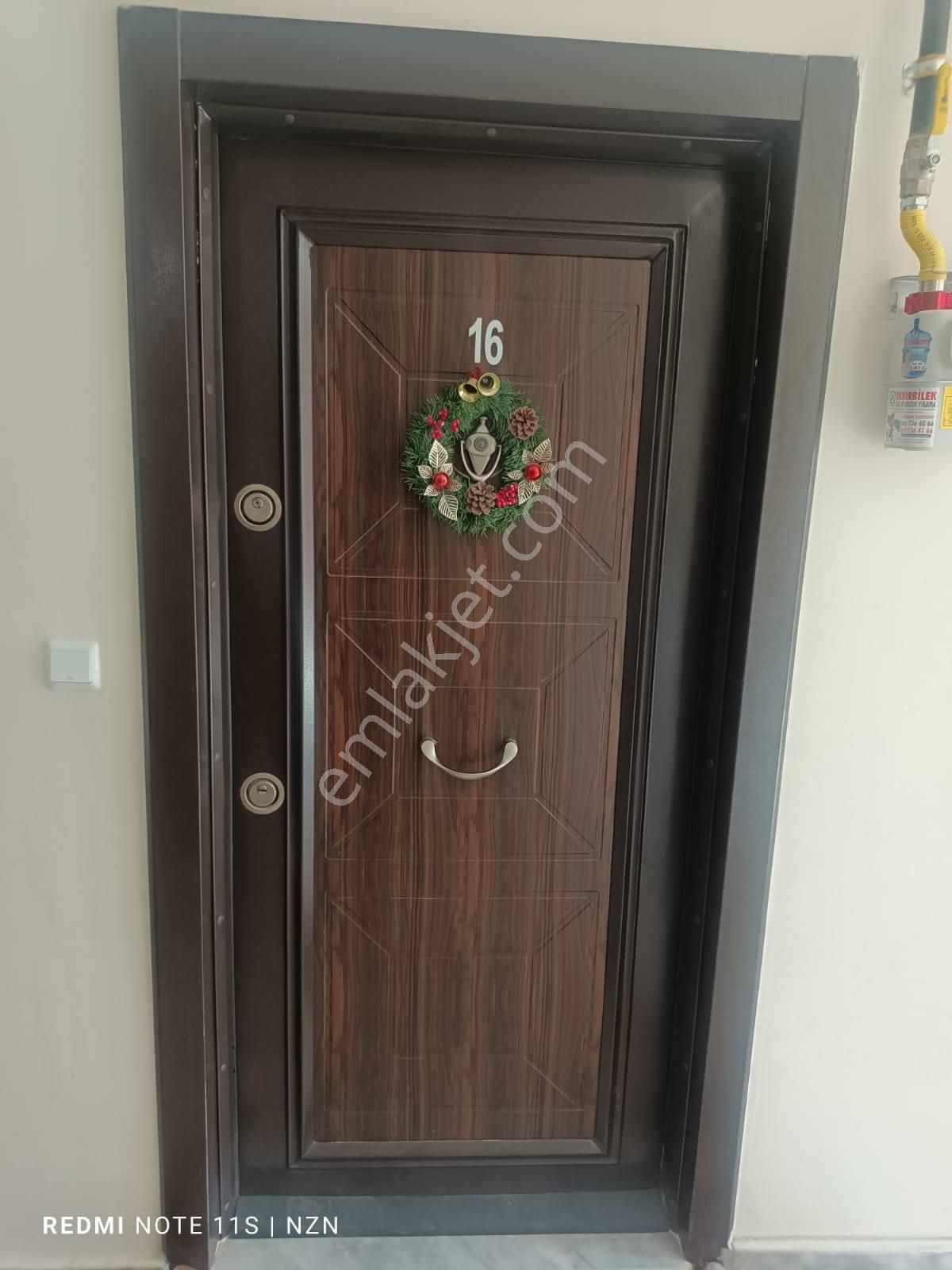 Erol Emlak Tan Yıldız Kent Sitesinde Satılık 3+1 Daire