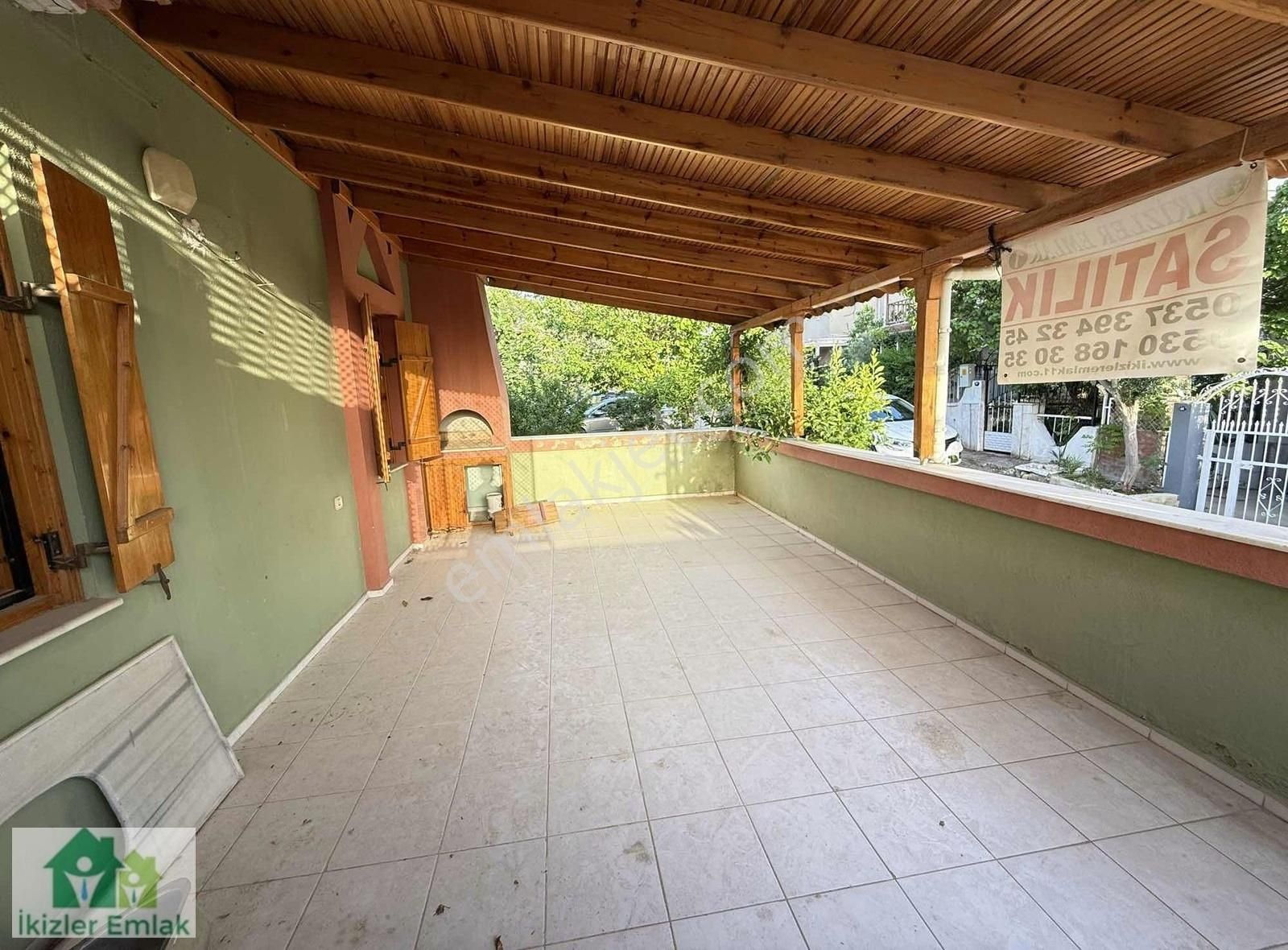Seferihisar Ürkmez'de Deniz Tarafında Satılık 1+1. 85 M2 Daire - Görsel 22