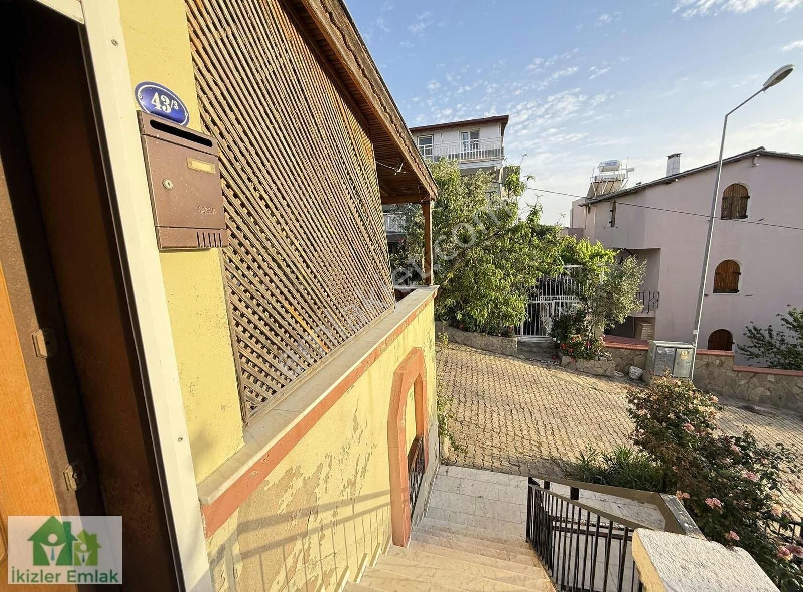 Seferihisar Ürkmez'de Deniz Tarafında Satılık 1+1. 85 M2 Daire - Görsel 6