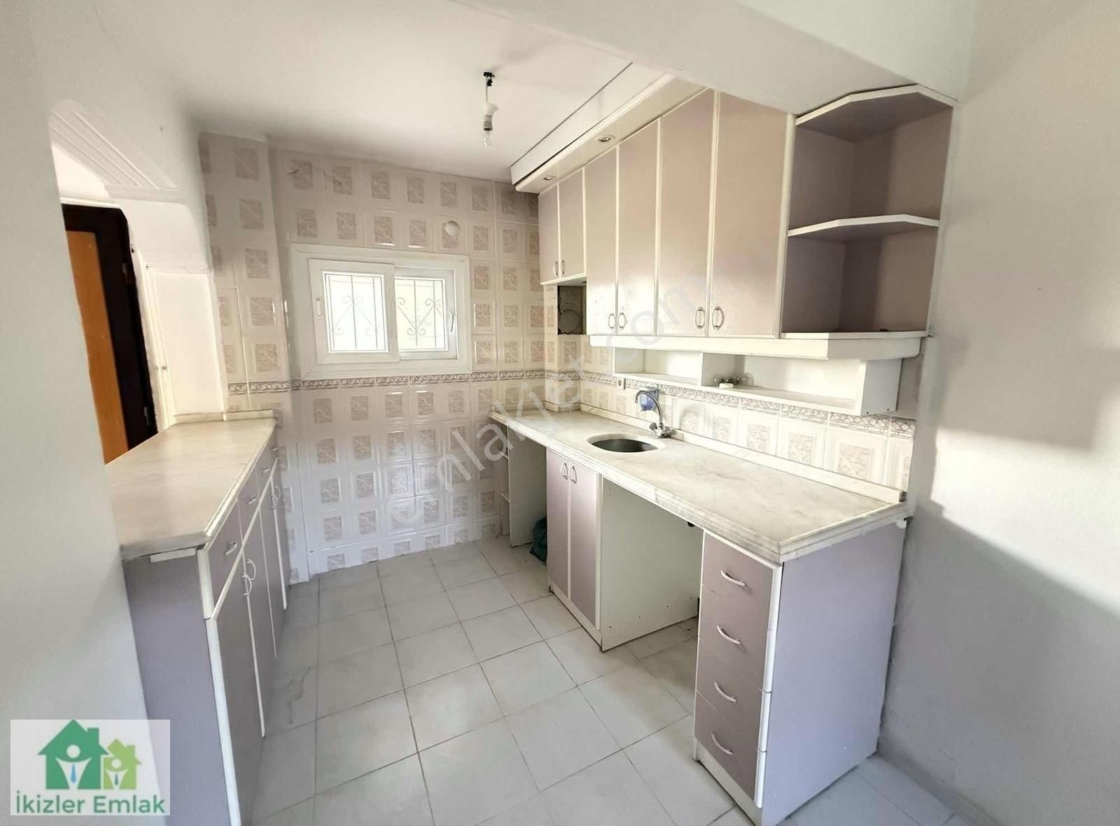 Seferihisar Ürkmez'de Deniz Tarafında Satılık 1+1. 85 M2 Daire - Görsel 2