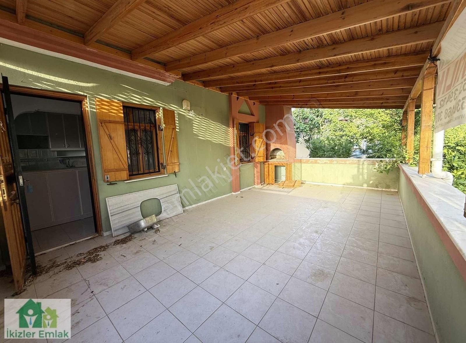 Seferihisar Ürkmez'de Deniz Tarafında Satılık 1+1. 85 M2 Daire - Görsel 10
