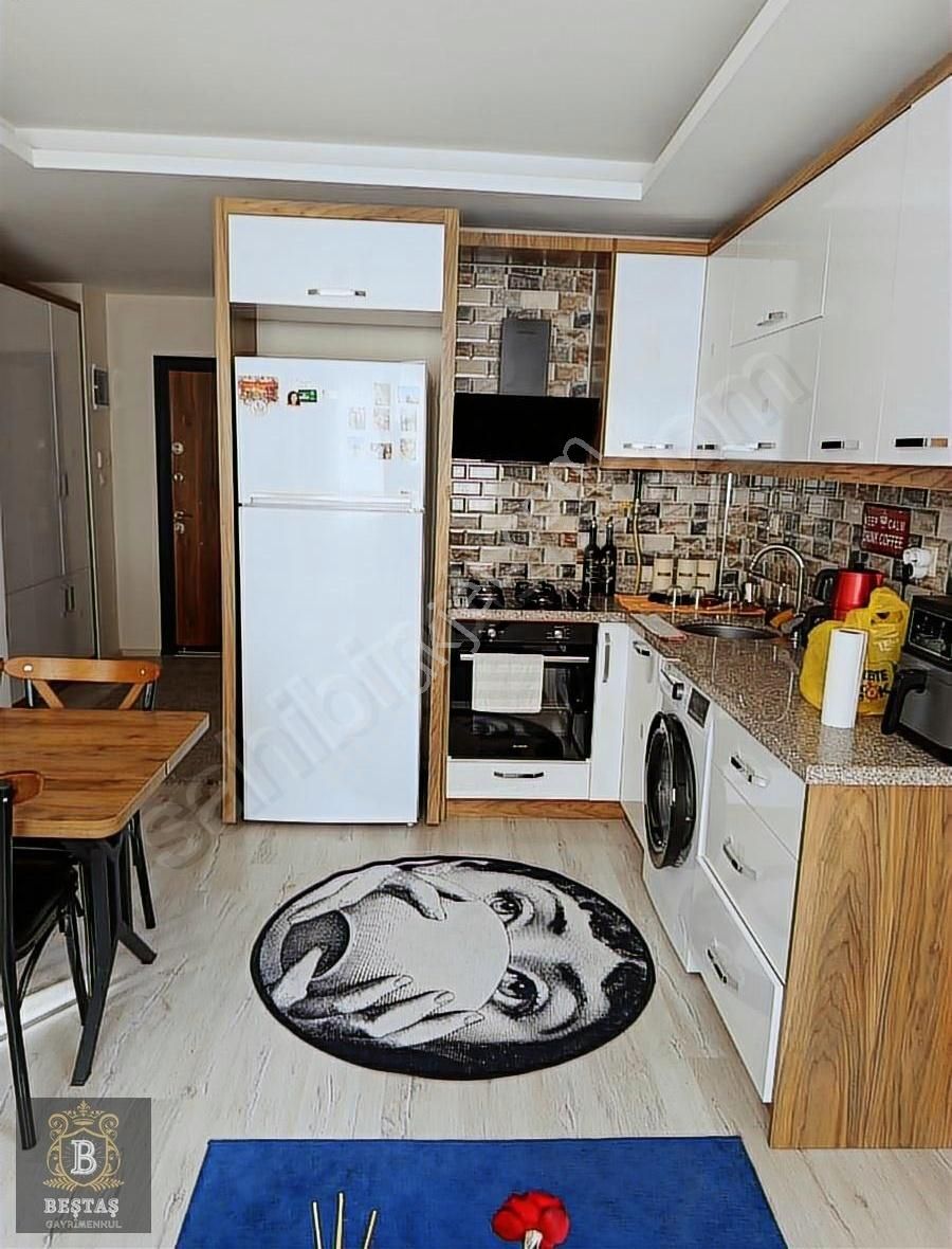 Beştaş'tan Bahçelievler'de Doğalgazlı Asansörlü 1+1 Lüks Daire