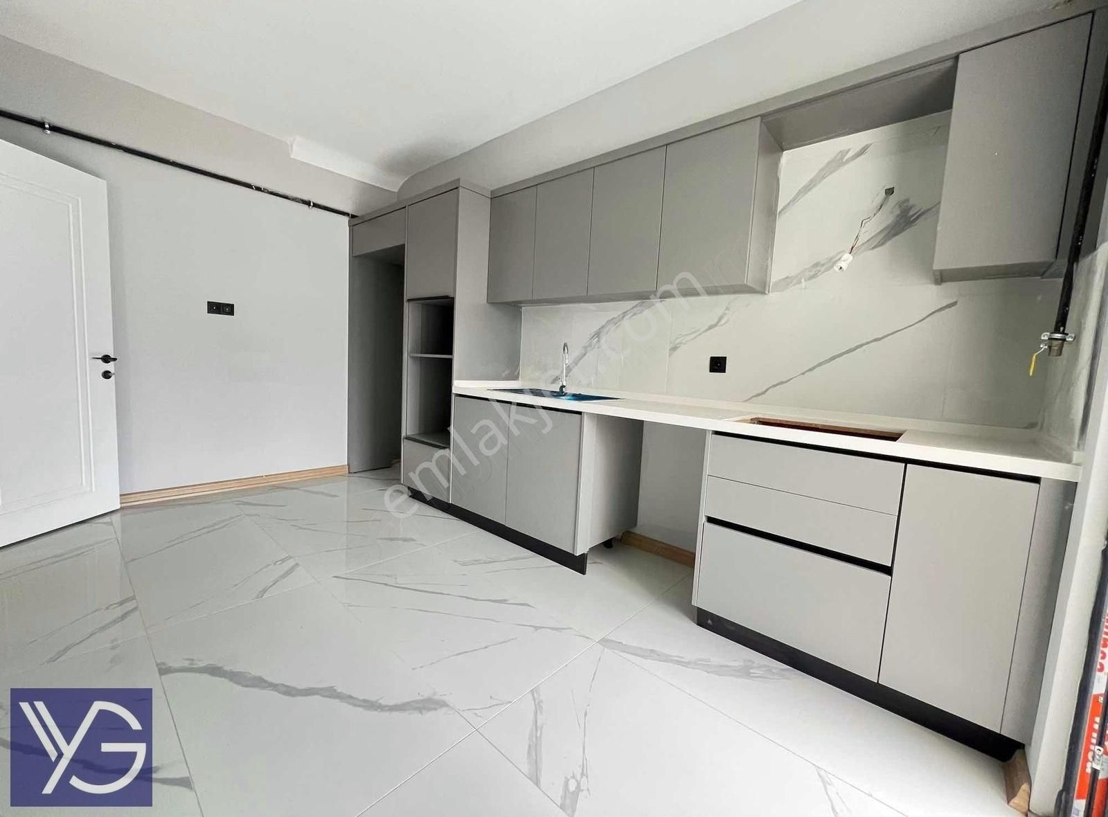 Kayapa Bulvarda Fırsat Daire 3+1 Geniş M2'li Site İçi Daire