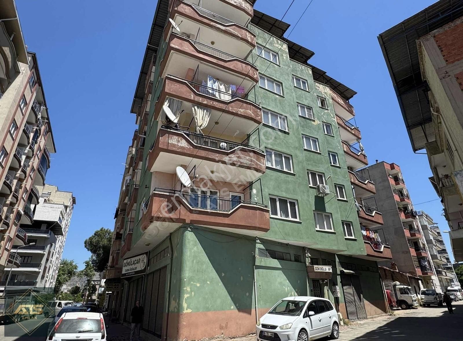 Aydın İncirliova İstiklal Mahallesi 3+1 Satılık Daire