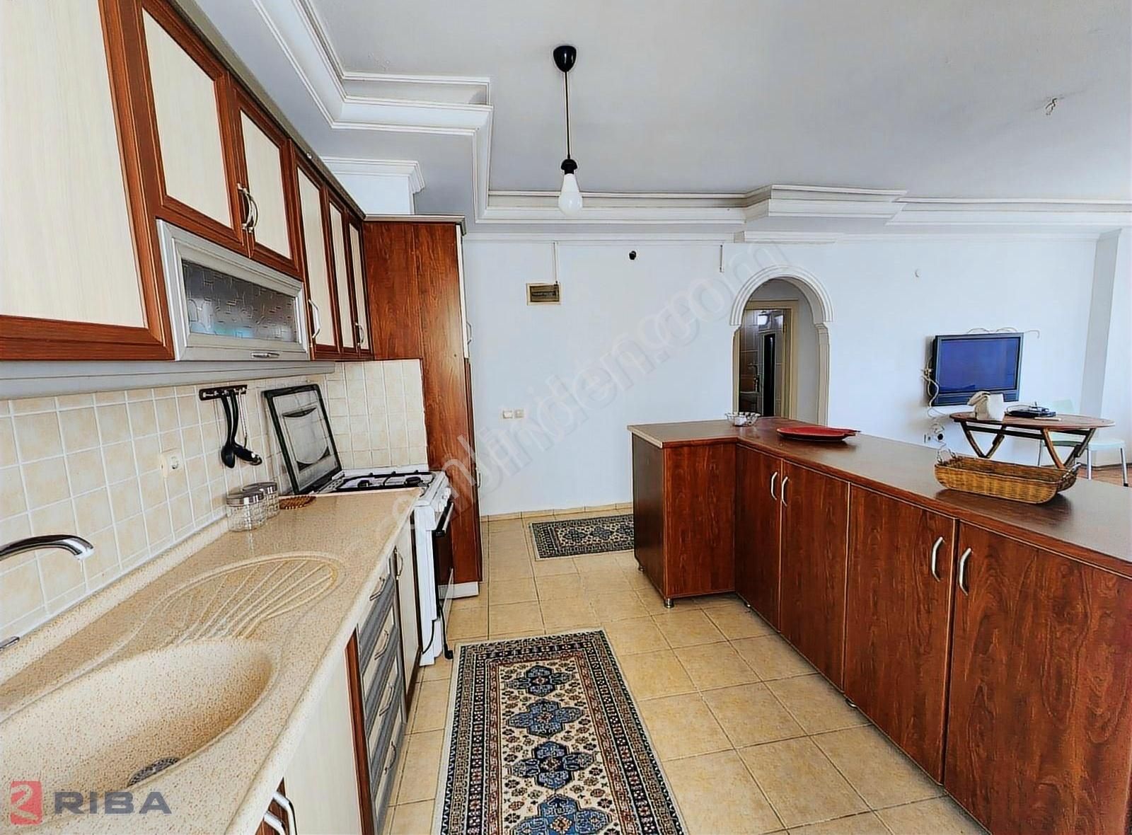 Güzeloba Da Deniz Ve Orman Manzaralı Havuzlu Sitede Eşyalı 2+1