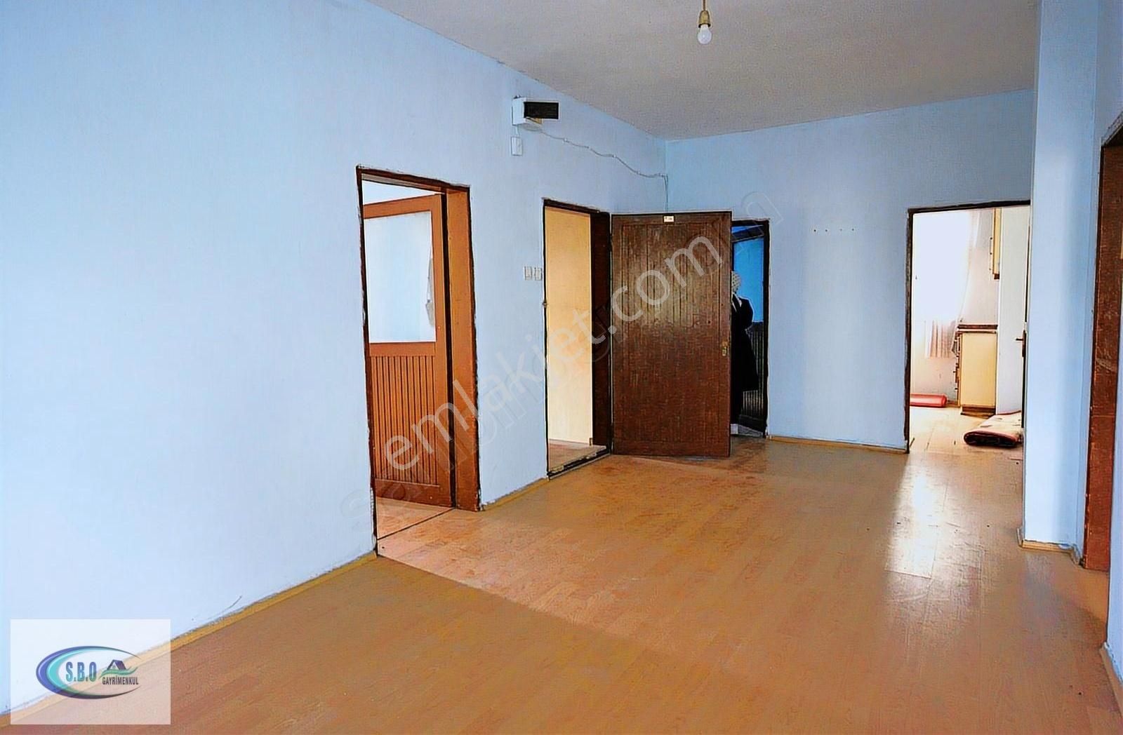 Satılık!3.katta,110 M² 3+1 95 M² Hisseye Sahip Yatırımlık Daire