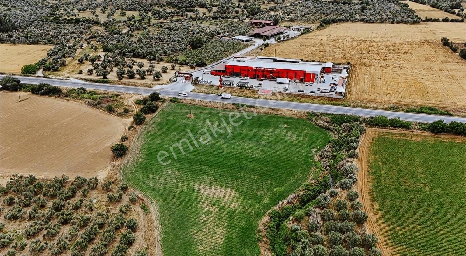 Pek Emlaktan Tire Gökçen Yolu Cepheli 10,860 M2 Satılık Arazi - Görsel 2