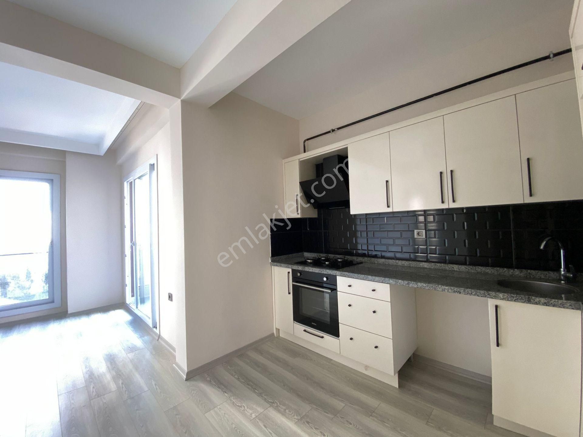 Karınca'dan Elexus Sitesinde Ara Kat Aylık Ödemeli 1+1 Daire !