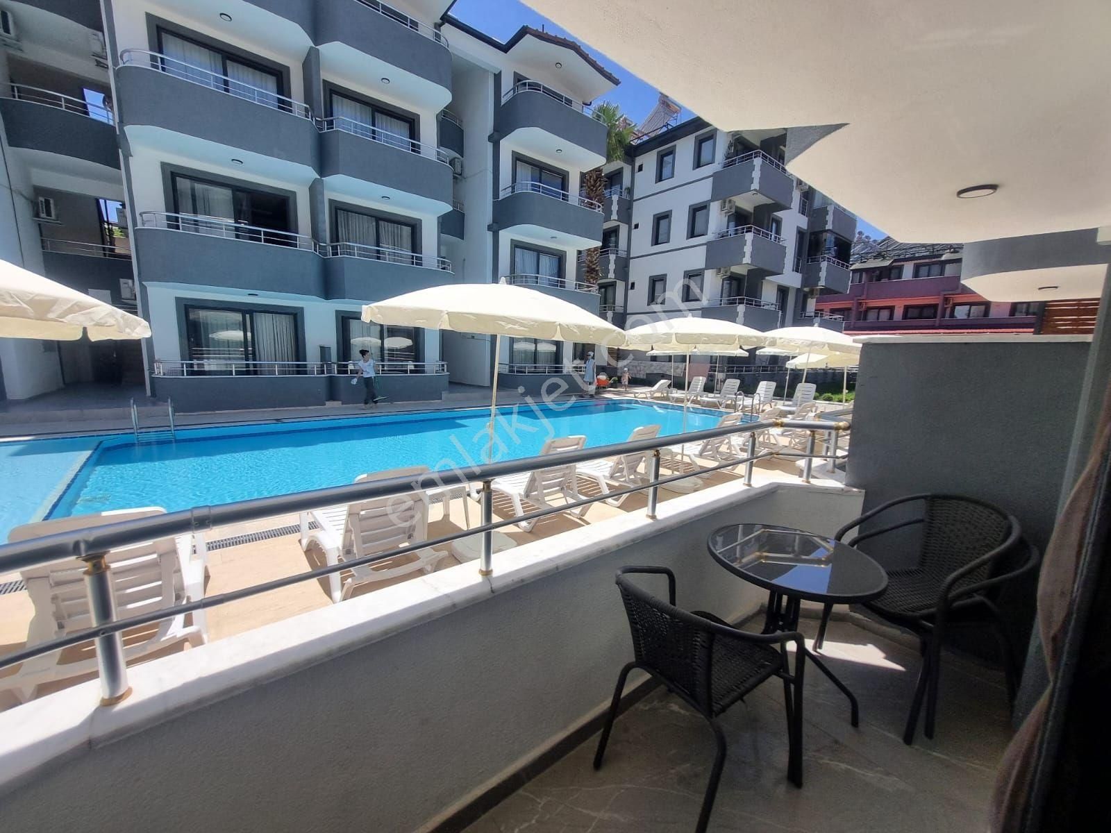 Side'de Satılık Elit Site İçi 1+1 Eşyalı Havuz Başı Daire