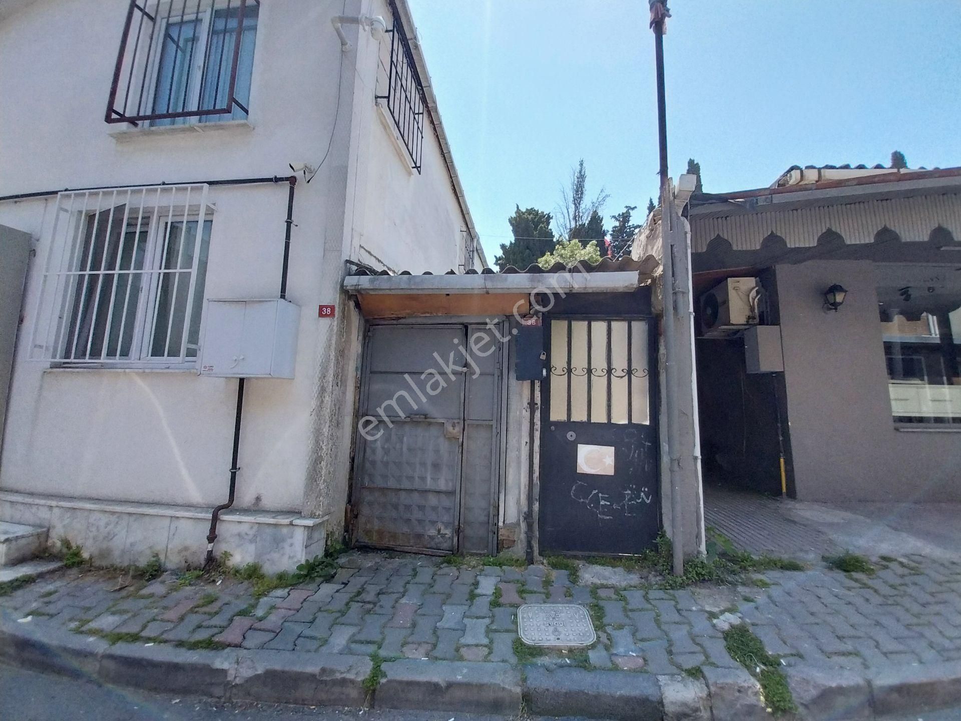 İstanbul Eyüpsultan Defterdar'da 2+1 Satılık Mustakil Ev