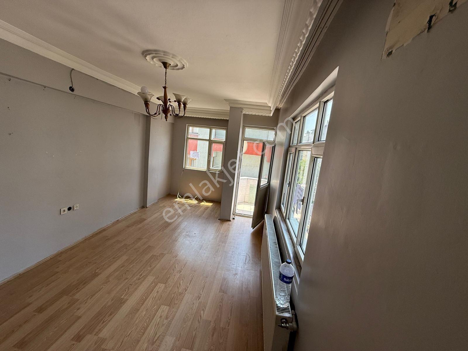 Aydın İnş. Cebeci Mah 3+1 115m2 3.kat Haseki Yürme Mesafesi