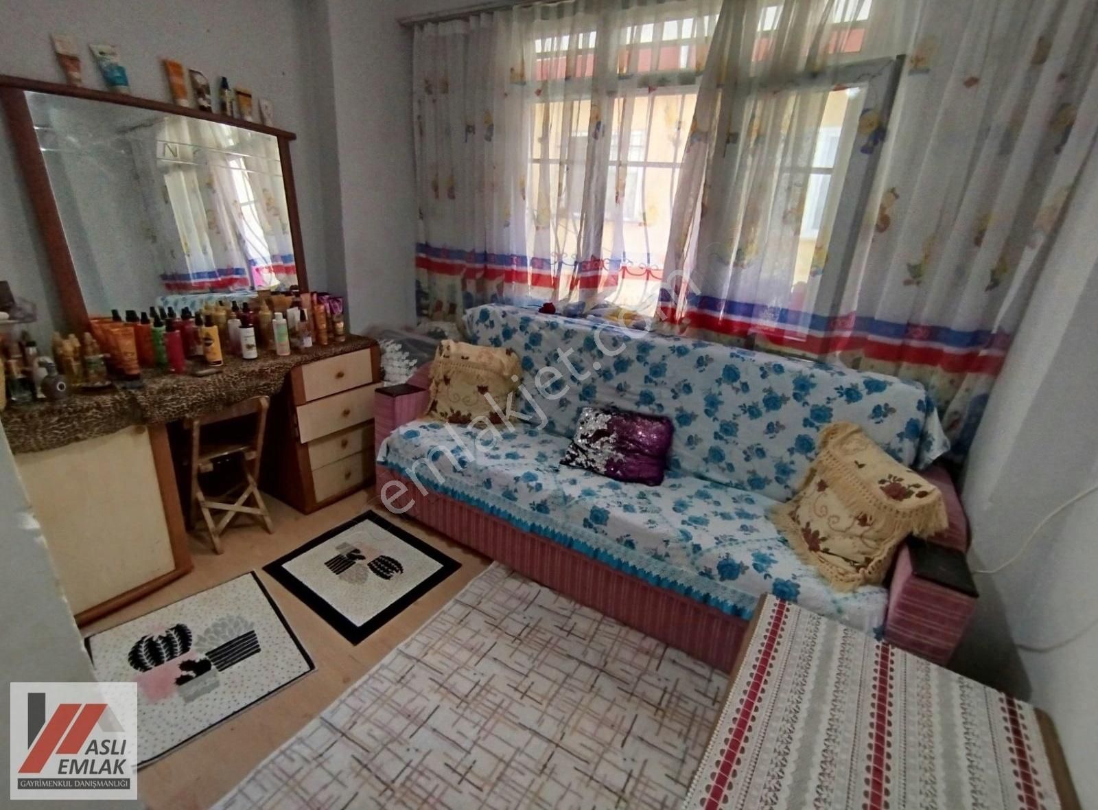 Aslı Emlak'tan Gazi Mah 2+1 Kot 1