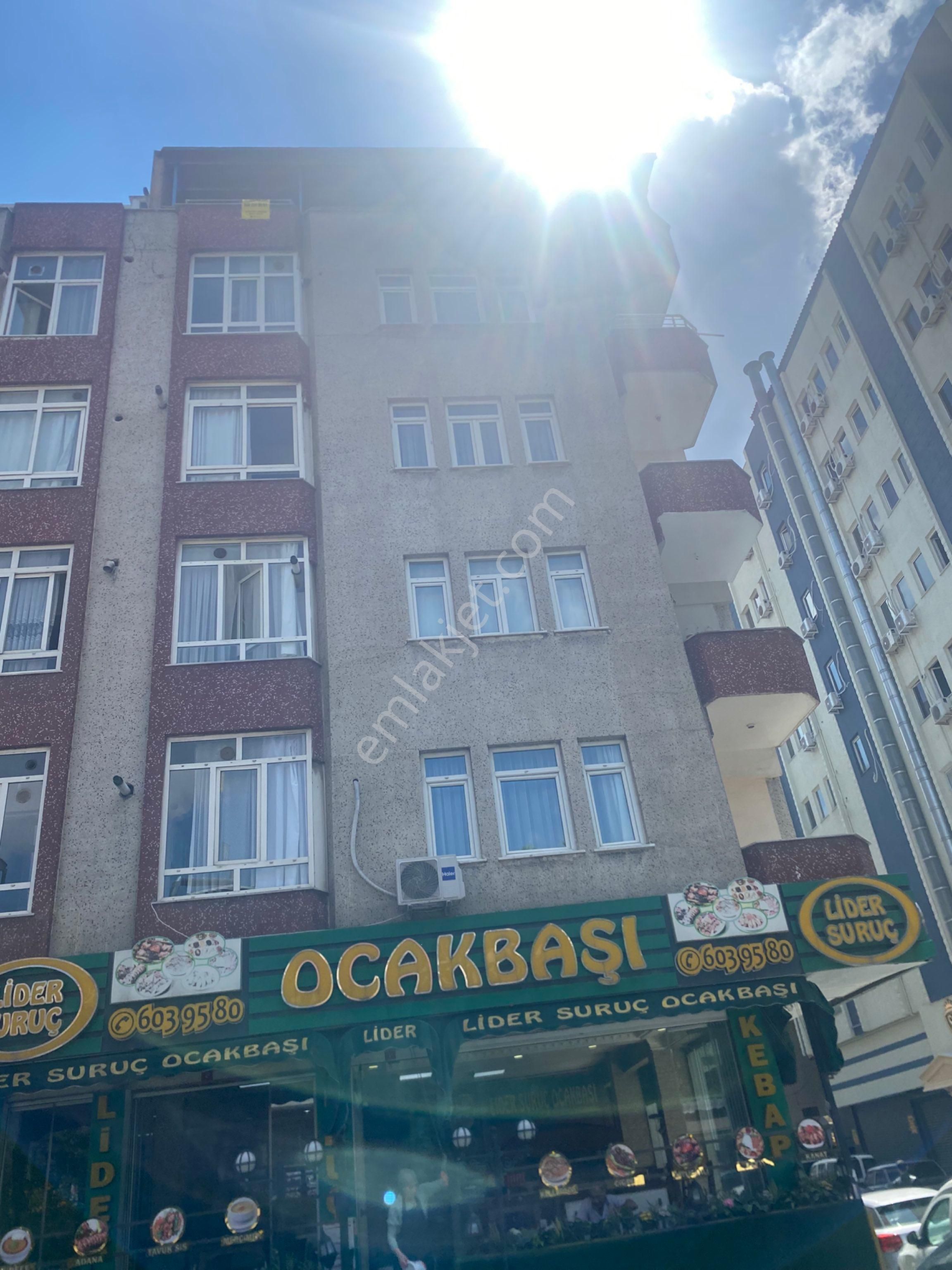 Hürriyet Mahallesi'nde Kiralık 2 + 1 Daire Eşyalı
