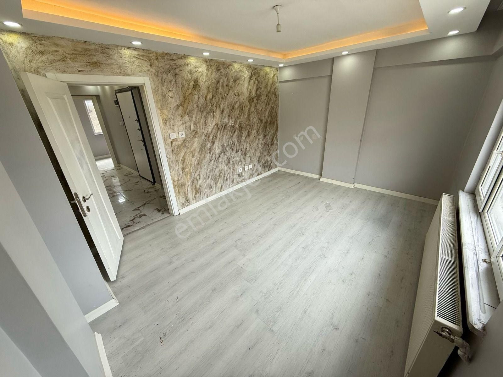 Aydın İnş.cebeci Mah 2+1 90m2 4.kat Haseki Yürüme Mesafesi