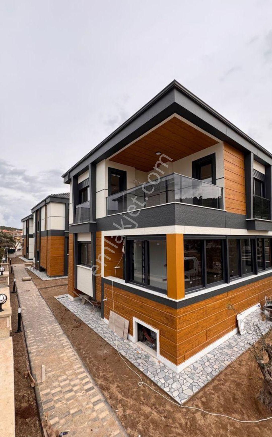 Taş Emlak'tan Çamlıkta Müstakil Sıfır Villa