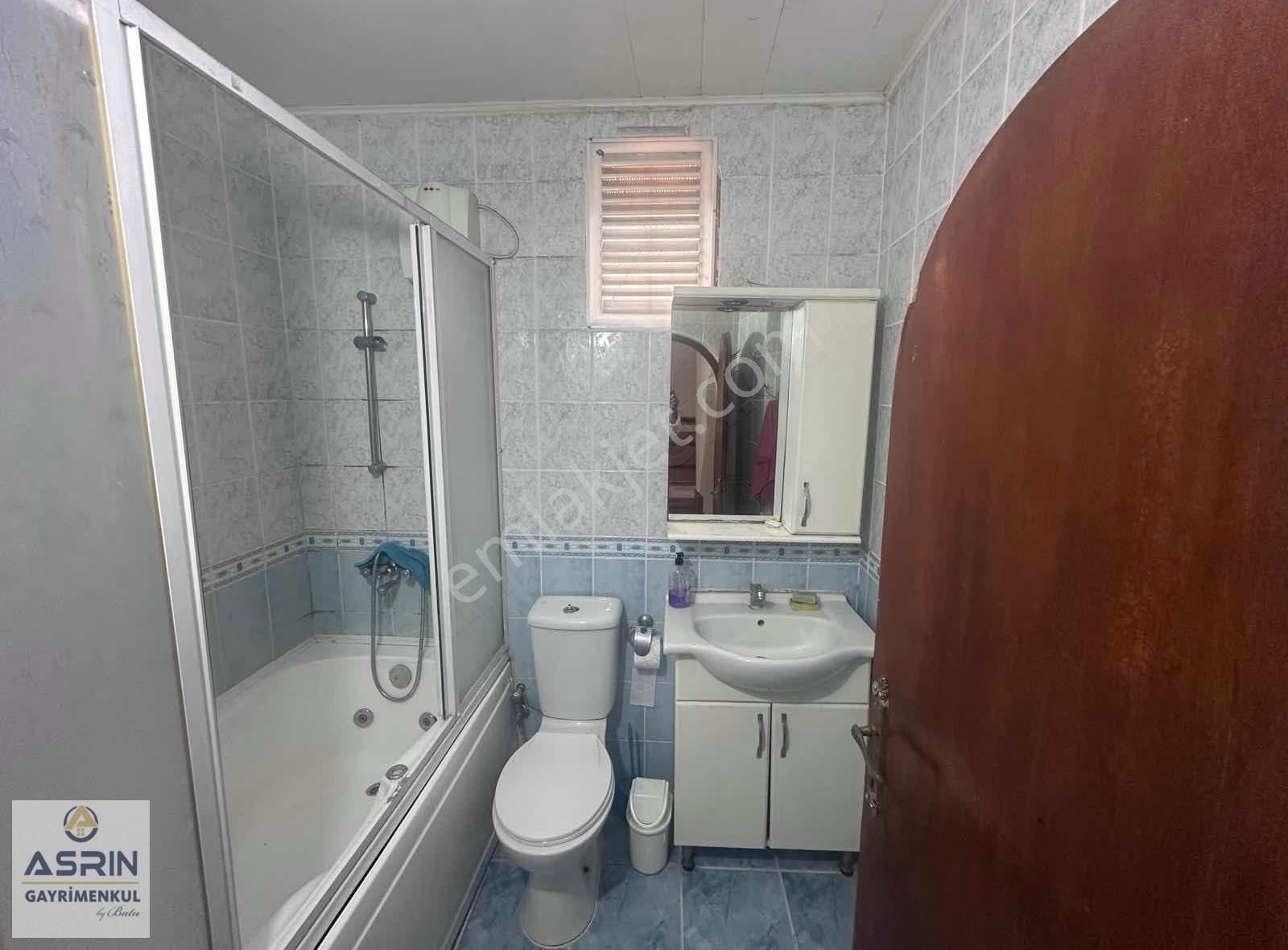 Kuşadası Kadınlar Denizinde Tripleks Bahçeli Denize Yakın Villa