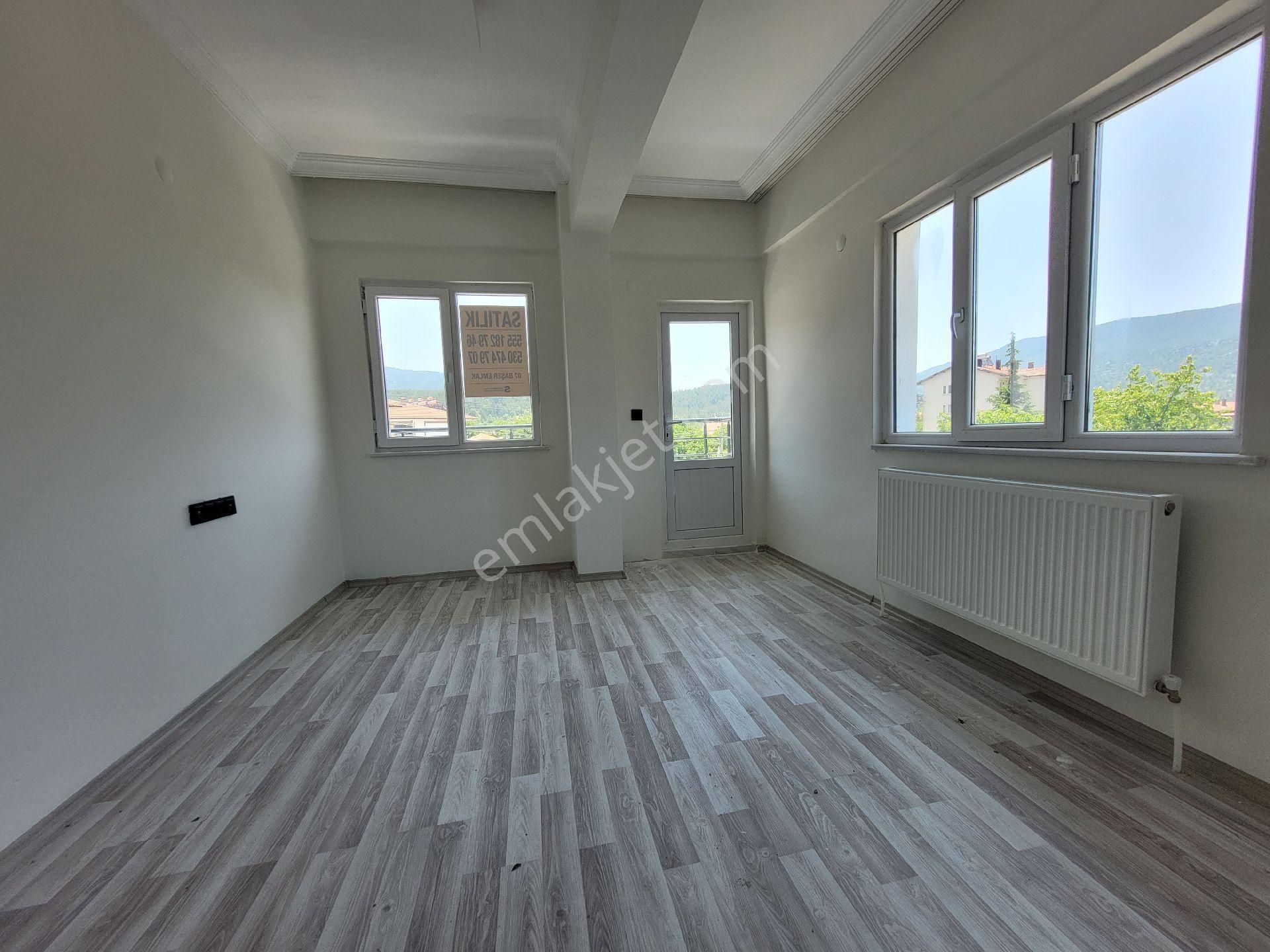 Akseki Cevizli'de Satılık 2+1 75 M2 Merkezi Kaloriferli Daire