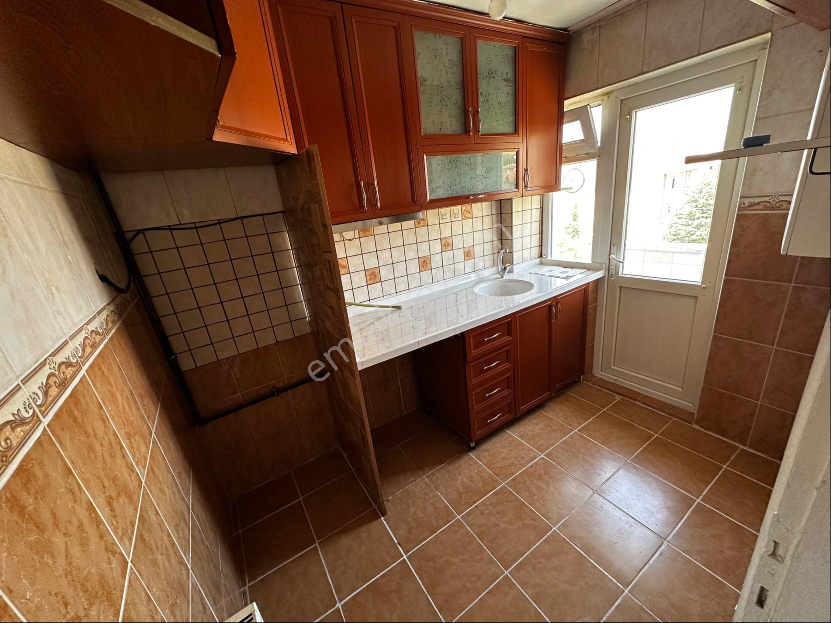 A L C Den Metroya Hastane Yakını 2+1 Kiralık Yapılı Daire