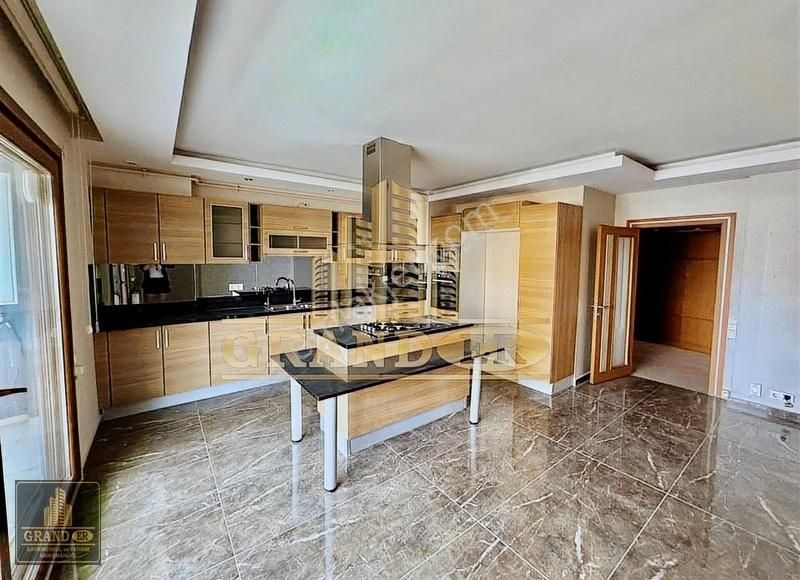 Yenişehir Limonluk Mah. 4+1 Lüks Satılık Daire Site İçinde