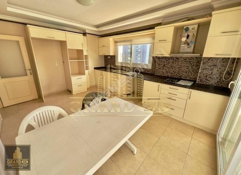 Mezitli Akdeniz Mah.kullanışlı Ferah Satılık Daire 3+1