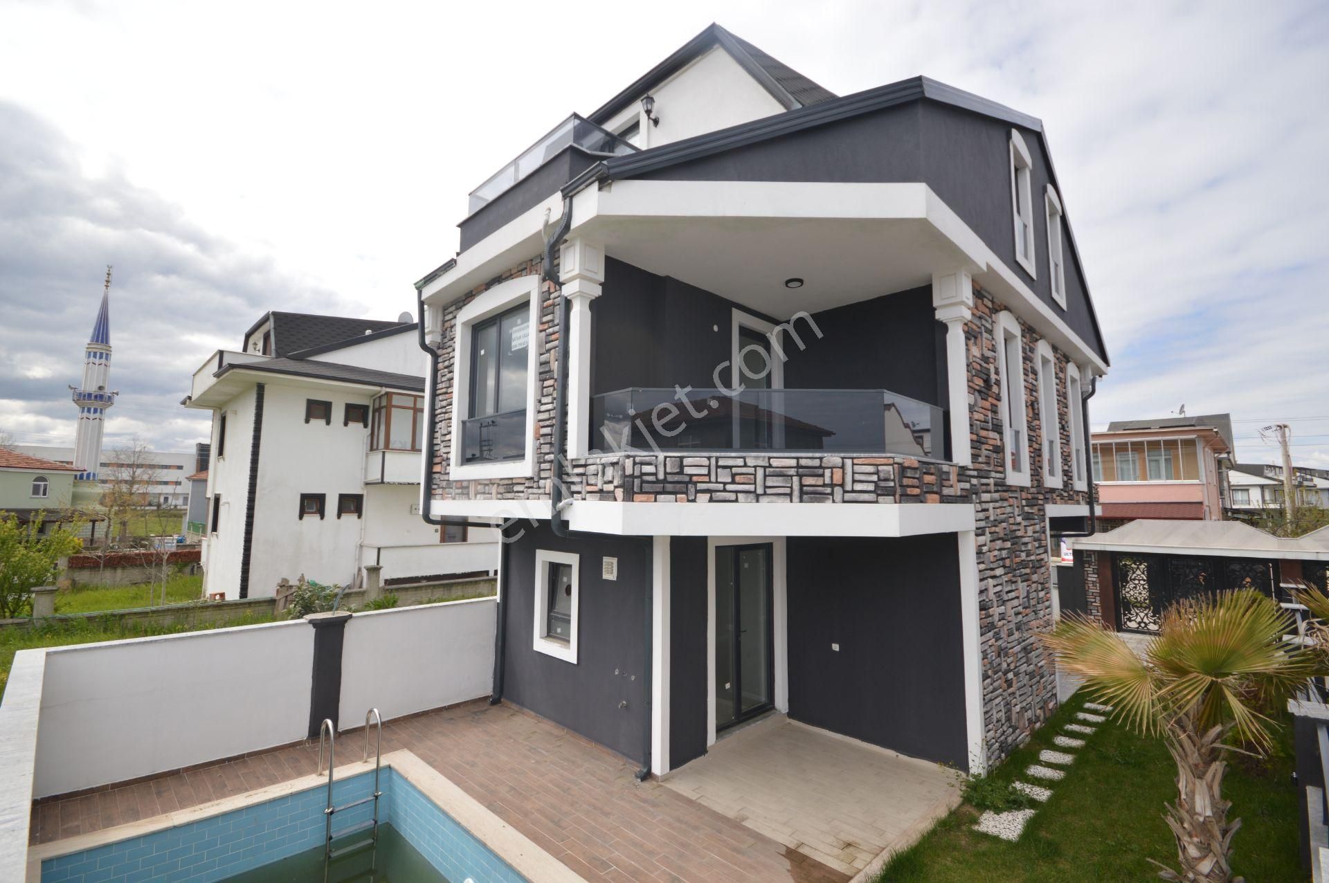 🏡 Kocaali’de Tam Müstakil Havuzlu Villa!