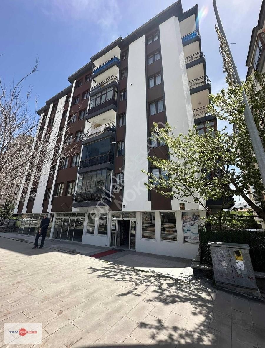 Turyap Tamnokta Kent Gm'den Nenehatun Sitesind Geniş Ferah Daire