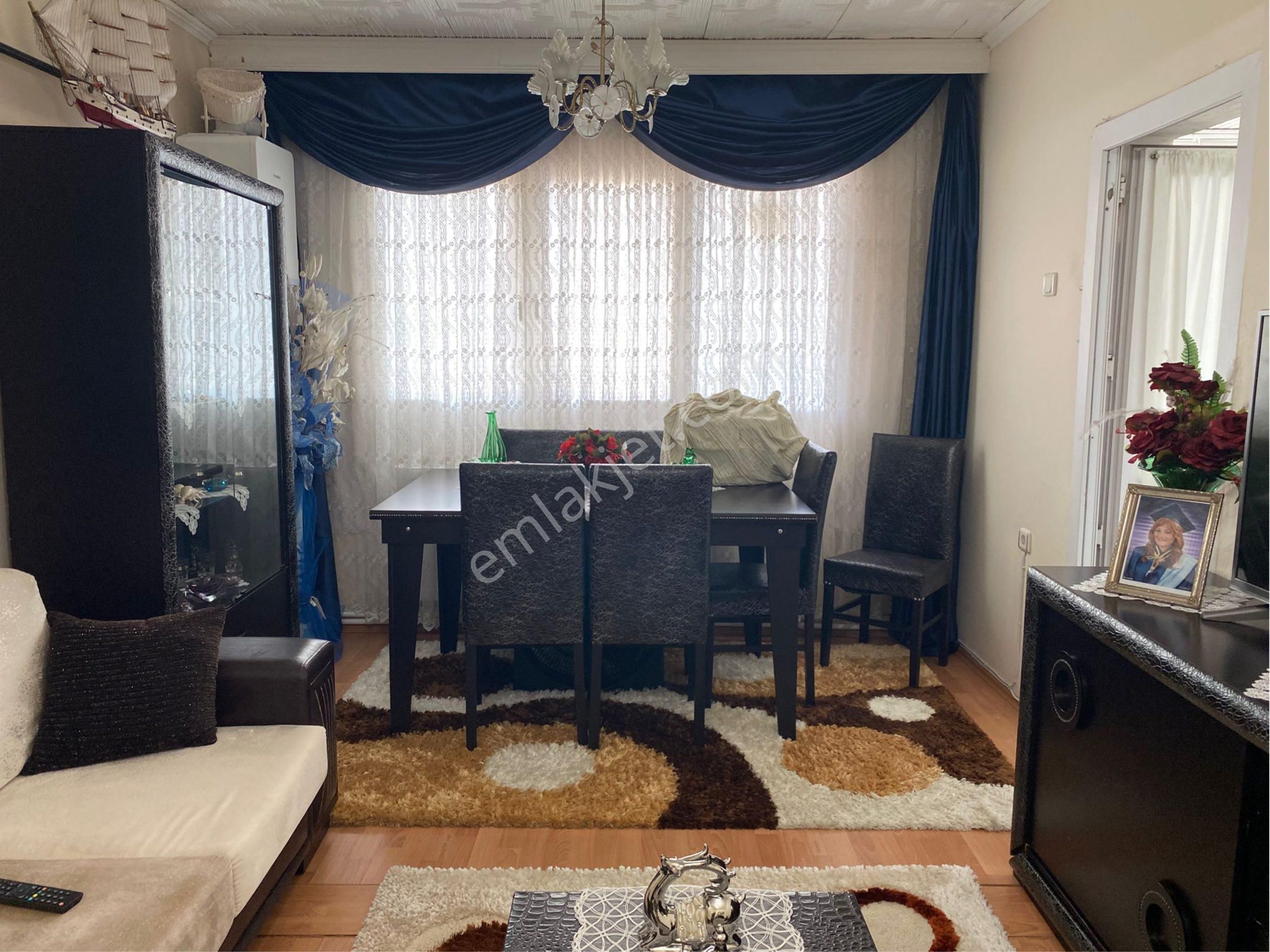 Küçük Çiğli’de Komple Satılık 3 Katılı Bakımlı Bina - Görsel 5