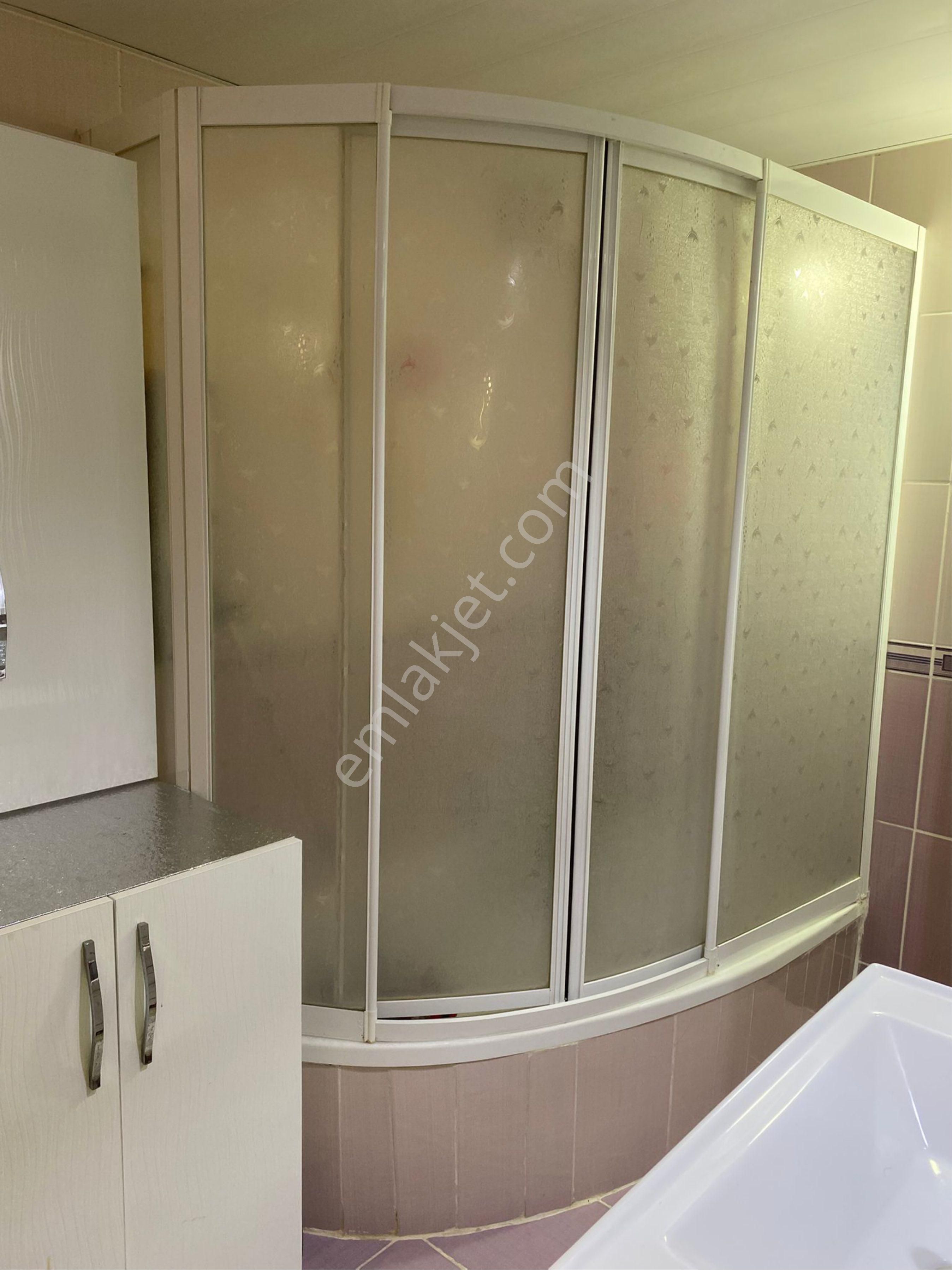 Küçük Çiğli’de Komple Satılık 3 Katılı Bakımlı Bina - Görsel 17