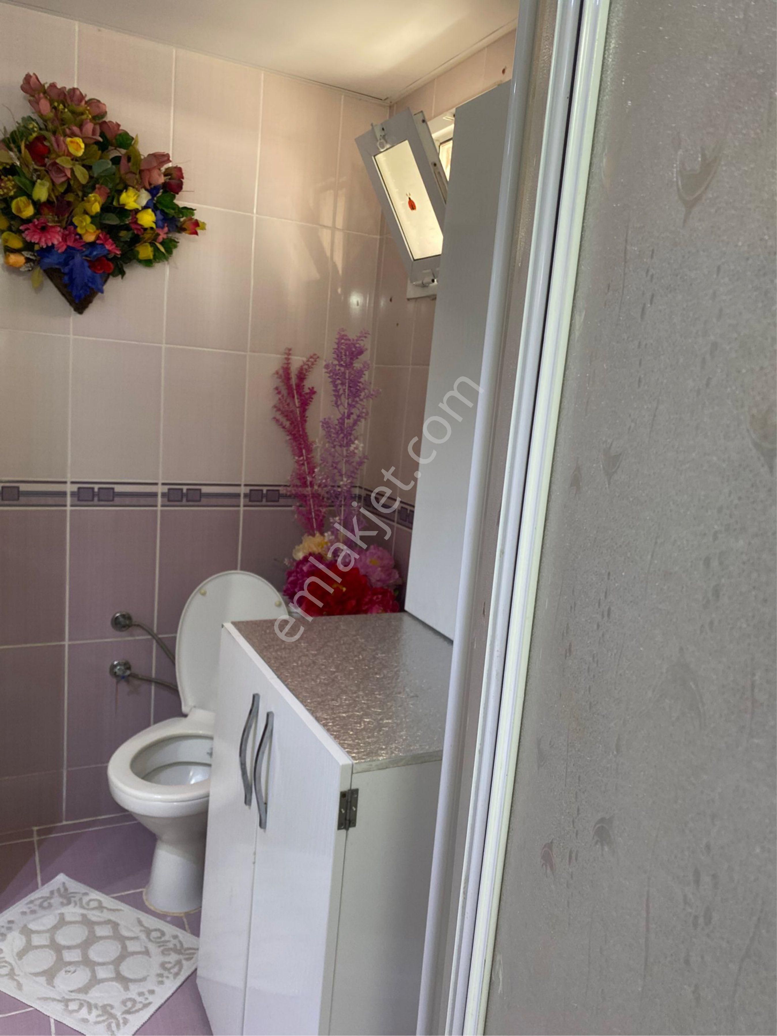 Küçük Çiğli’de Komple Satılık 3 Katılı Bakımlı Bina - Görsel 10