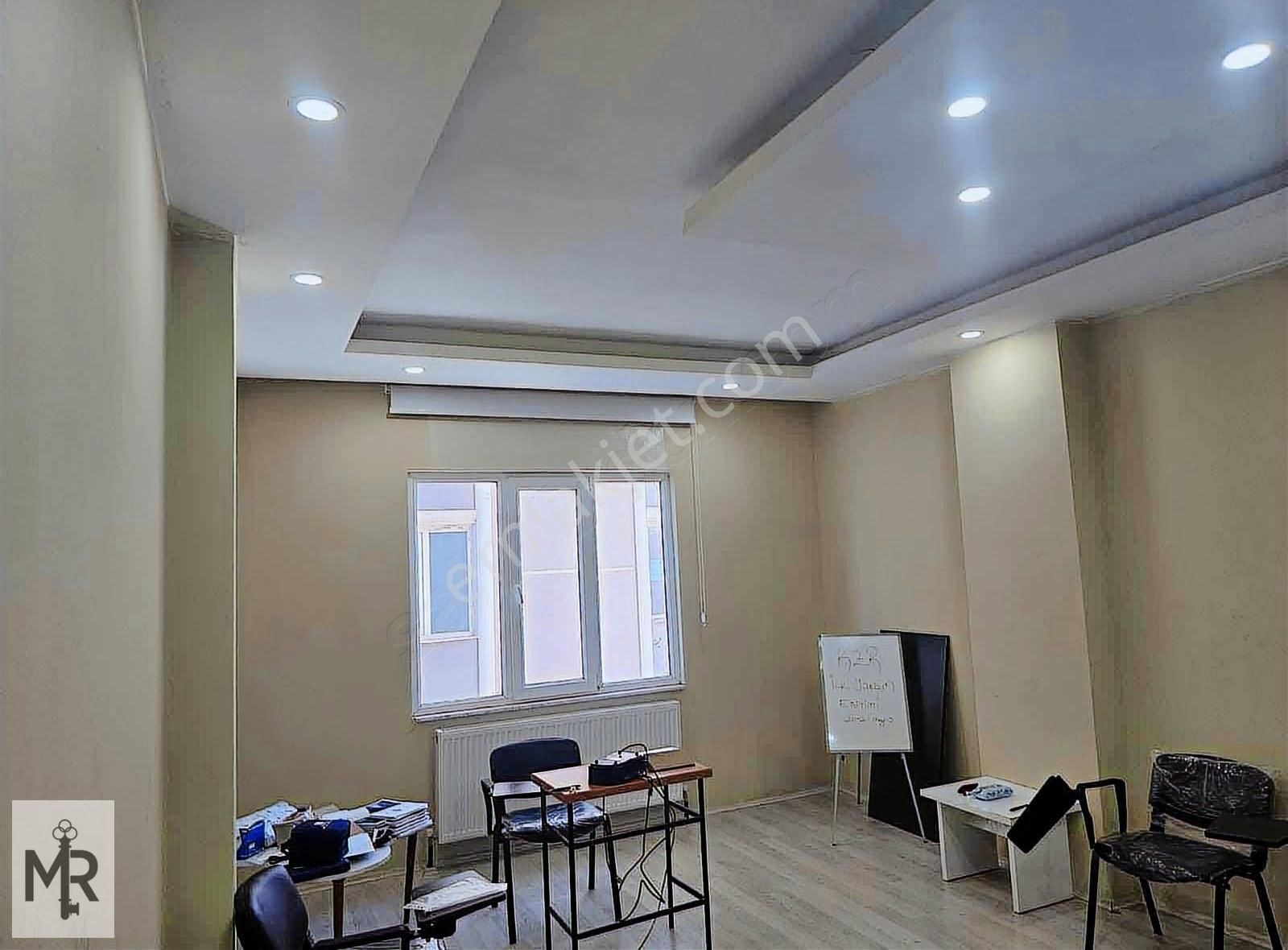 Mr Tuna Emlak'tan Belediye Arkası Satılık 2+1 Home Office