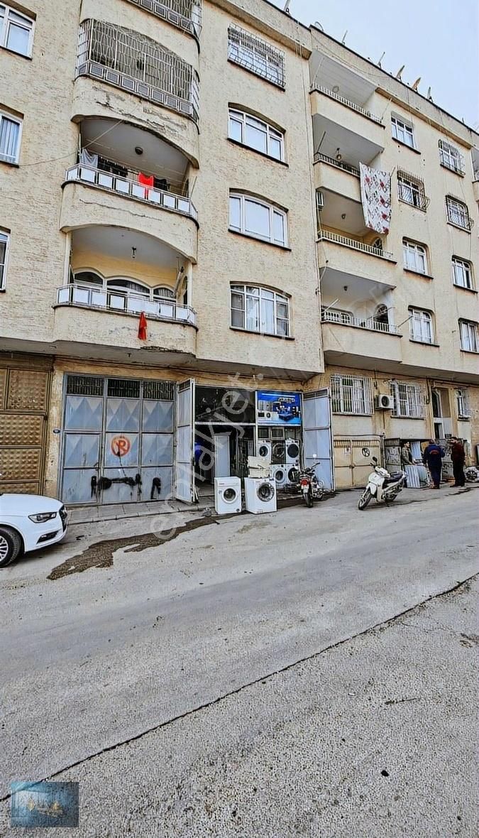 Liva Gayrimenkul'den Hürriyet İlkokulu Karşısında Satılık İşyeri
