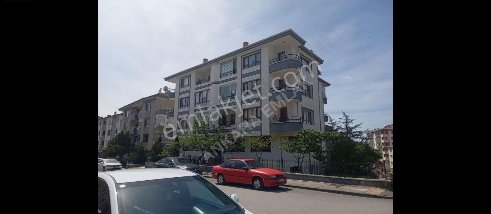 Ankara Emlaktan Açın Caddesinde Bakımlı 2+1 Kiralık Daire