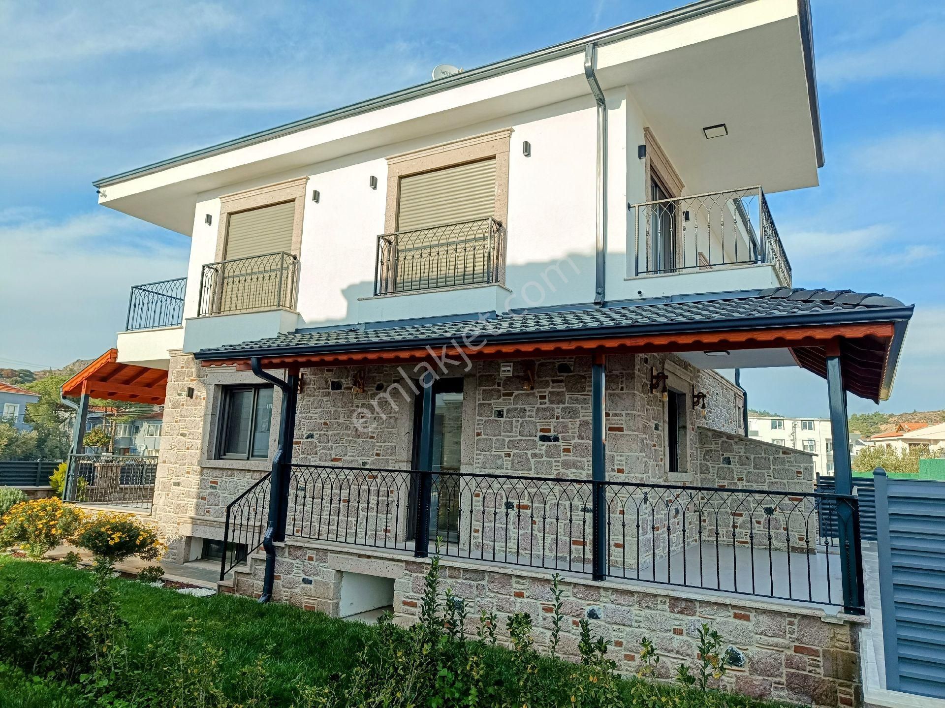 Taş Emlak'tan Sarımsaklıda Saunalı, Havuzlu, Akıllı Ev Sistemli Villa - Görsel 12