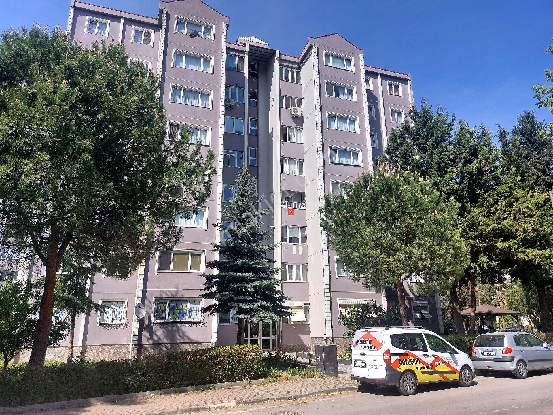 Bozdemir'den Yahyakaptanda C Bloklarda Arakat Kiralık 3+1 Daire