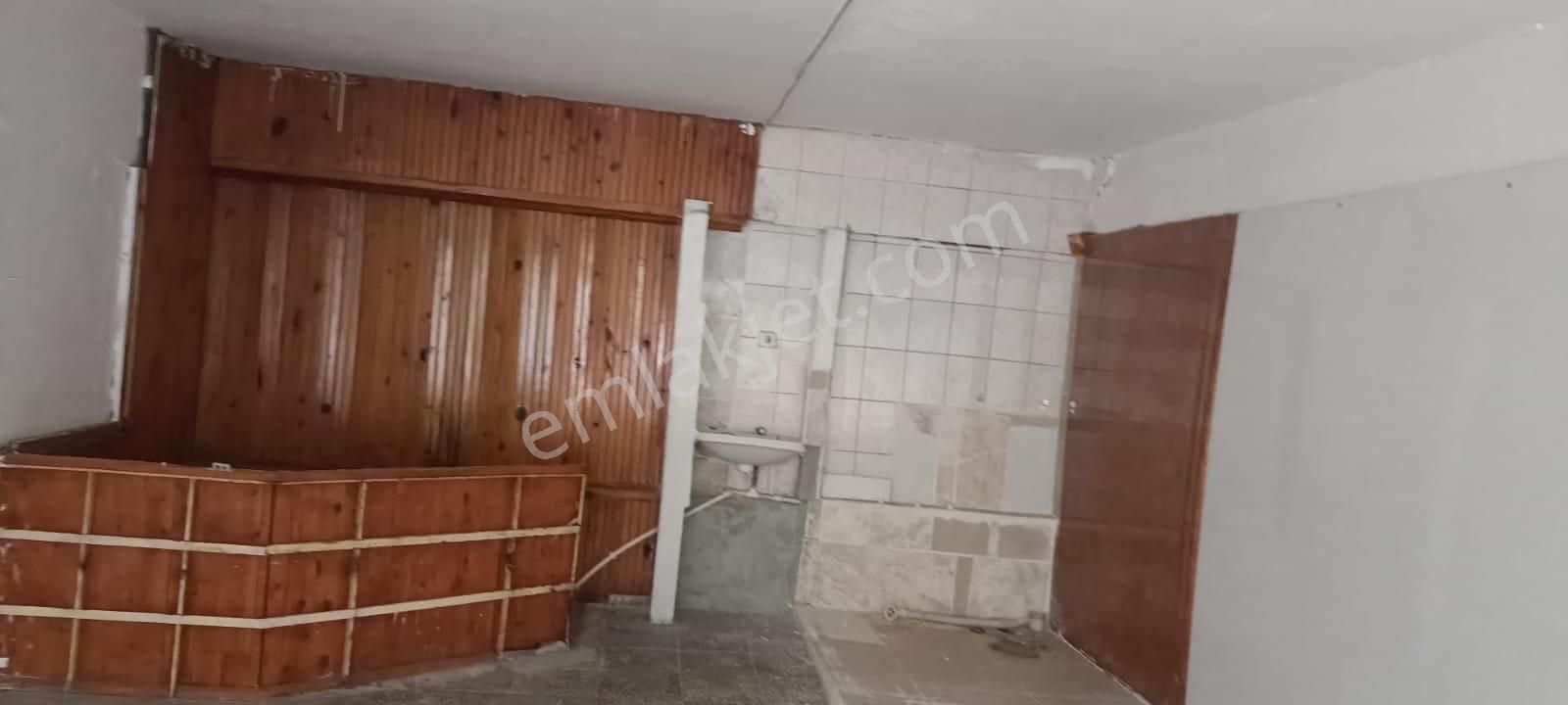 Kumluca Merkez Mahallesinde. Kiralık Dükkan-mağaza - Görsel 8