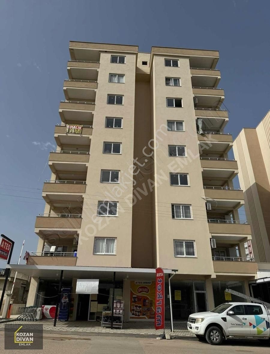Kozan Divan Emlak'tan Kıtır Fırın Karşısında Kiralık 4+1