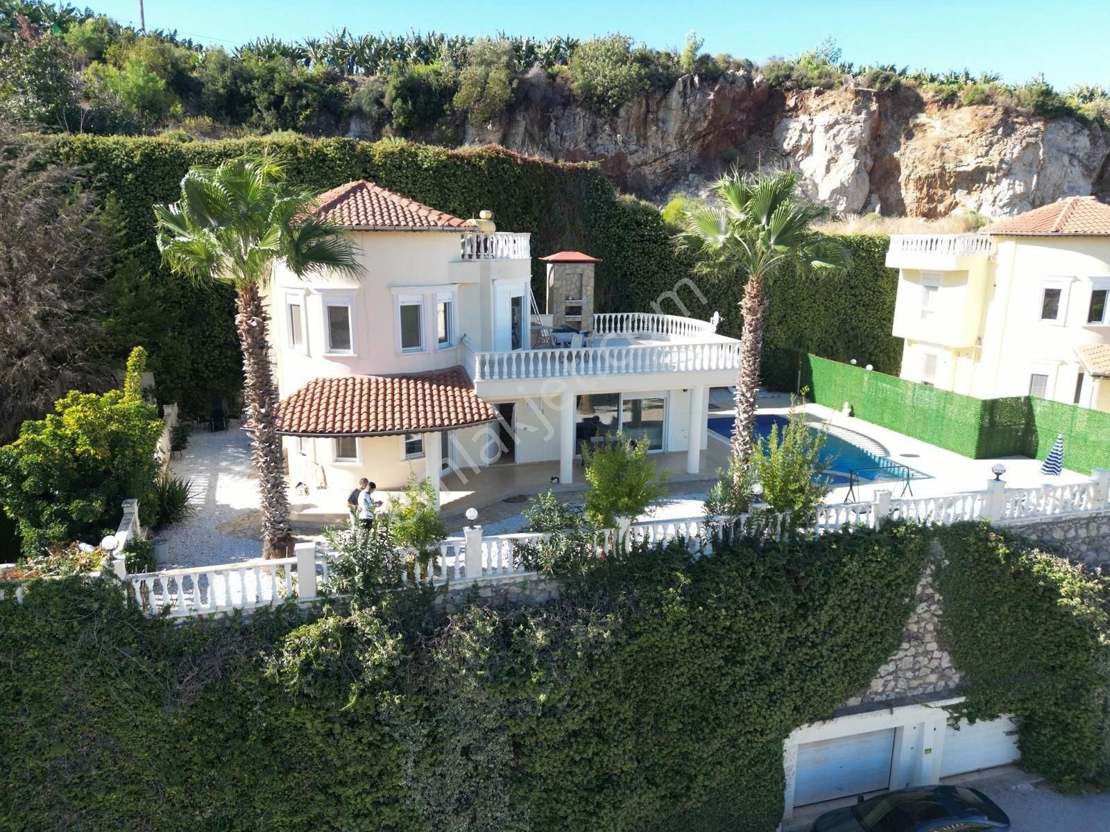 Stunning Sea And Castle View Luxury Villa With Private Pool İn Alanya Kargıcak!