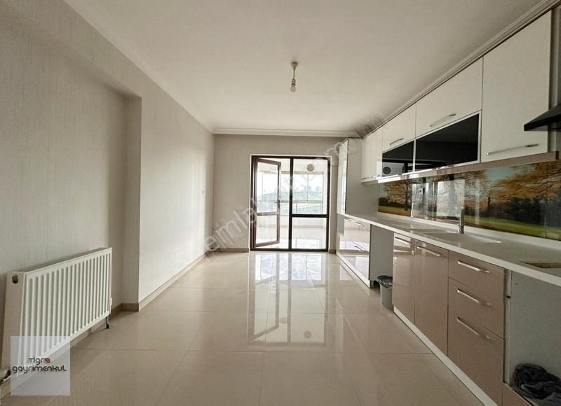 Tigra'dan Sitede Viyadük Manzaralı 3+1 Daire