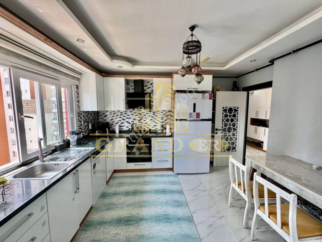 Mezitli Akdeniz Mahallesinde 4+1 Güneş Alan, Kullanışlı Daire!