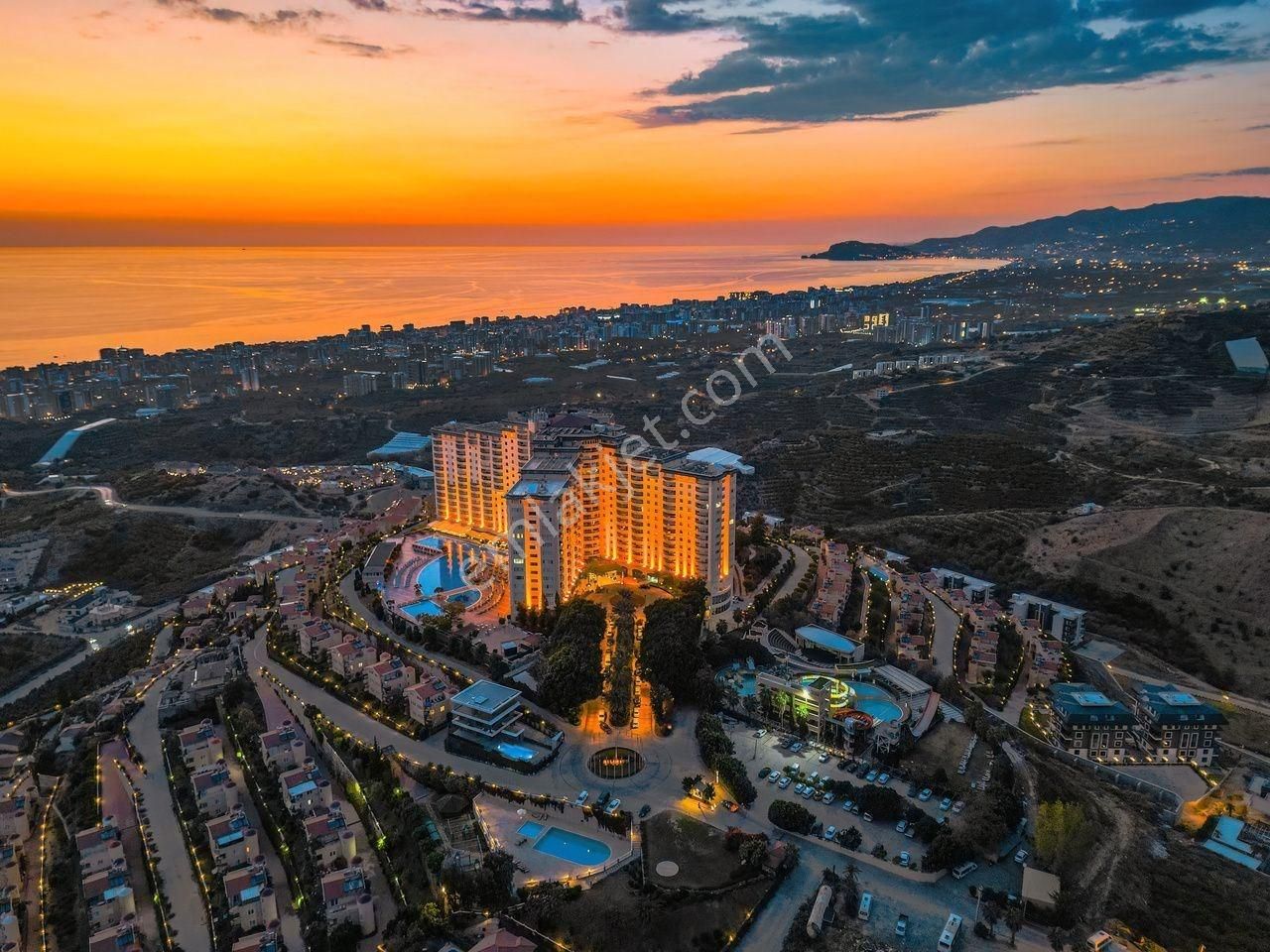 Alanya Gold City Hotel'de Satılık 1+1 Villa Tipi Daire